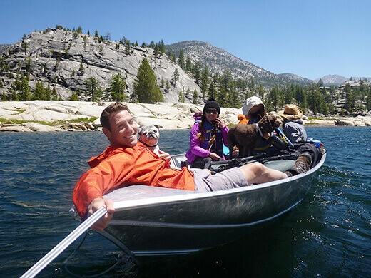 Friends arriving on the boat