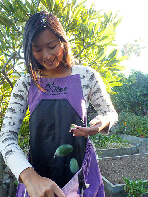 Collect your harvest in the Roo pouch