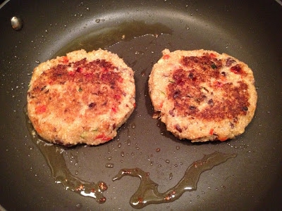 black-bean-and-quinoa-veggie-burgers-step-by-step-recipe