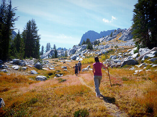 Day hike to Iceberg Lake