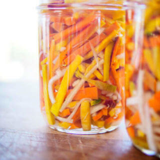 Vietnamese daikon and carrot pickles