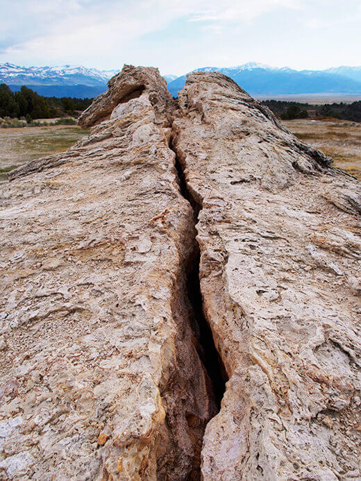 Geothermal fissure