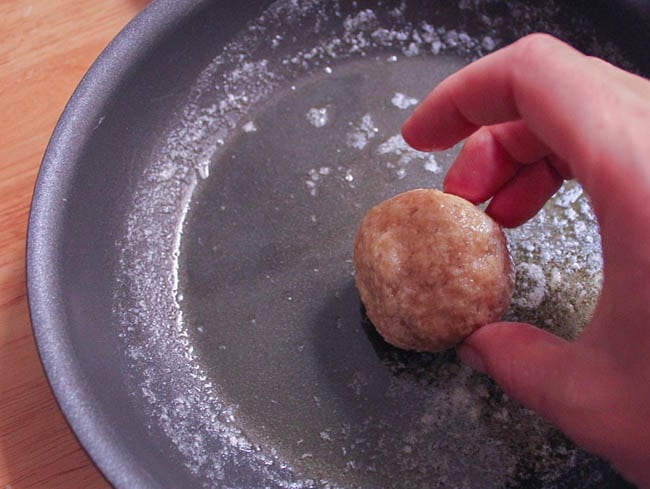 apple-cinnamon-baked-doughnut-holes-step-7