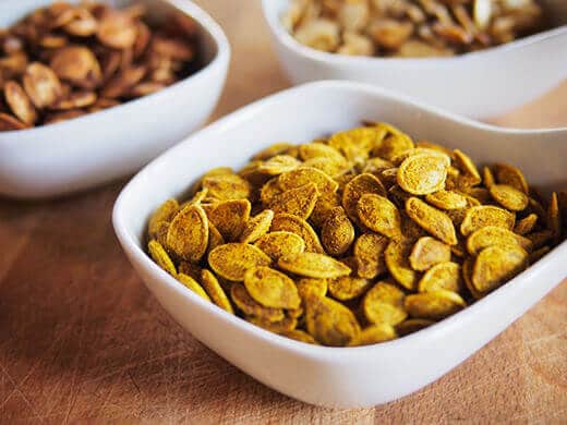 Curried pumpkin seeds