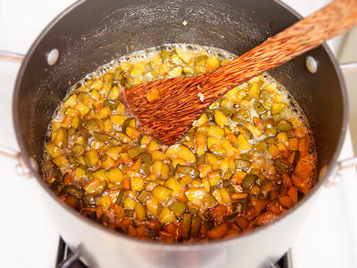 Feijoa mixture boiled down