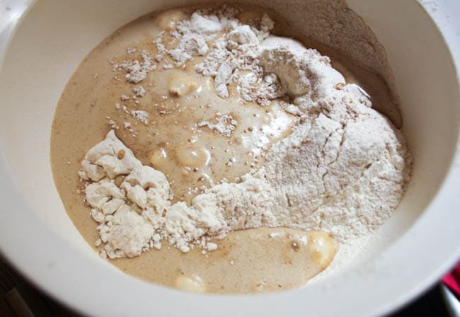 Carrot-cake-whoopie-pies-with-maple-cream-cheese-frosting-step-5