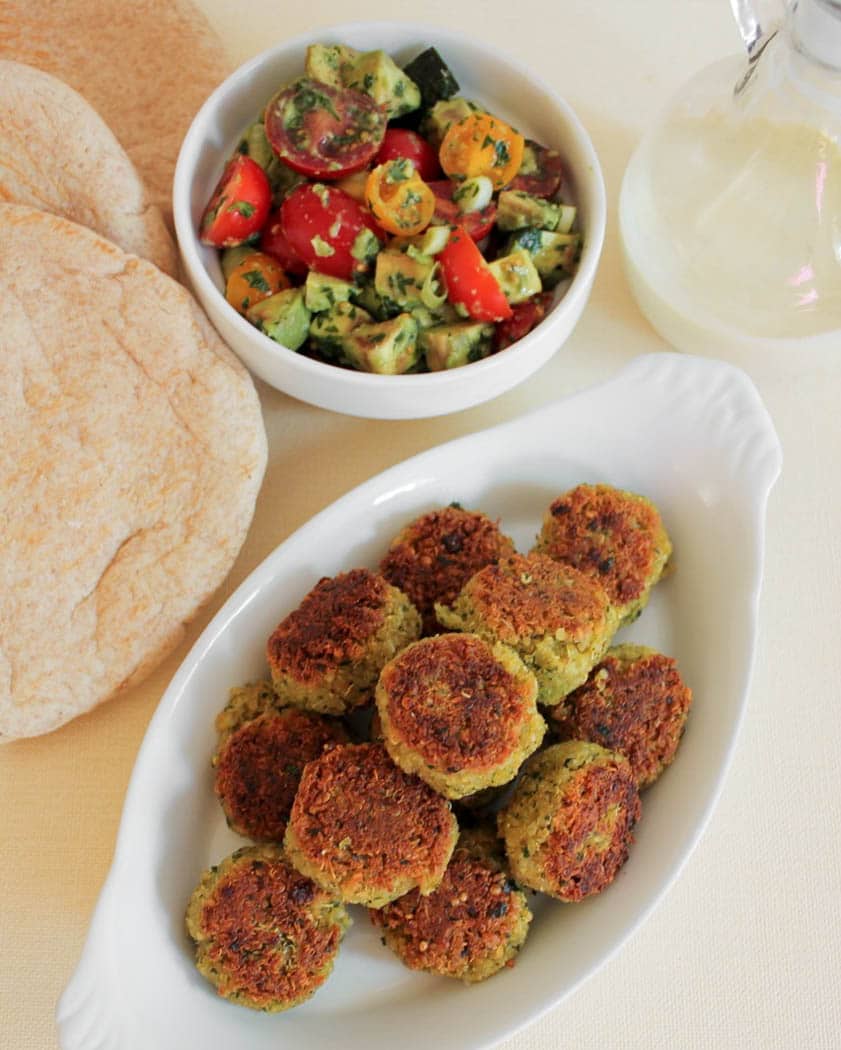 quinoa-falafel-with-avocado-tomato-relish-and-yogurt-tahini-dressing-5-2