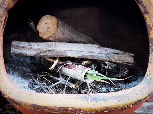 Fire starter in a chimenea