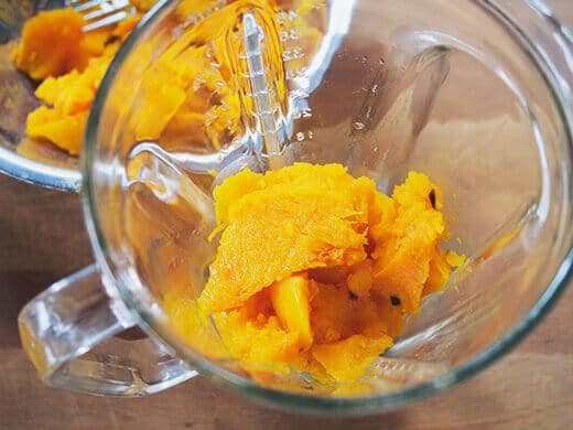 Puree pumpkin in blender