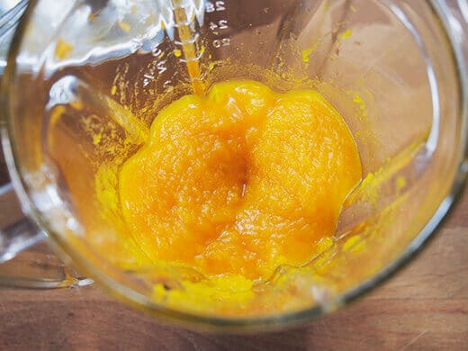 Pumpkin puree in blender