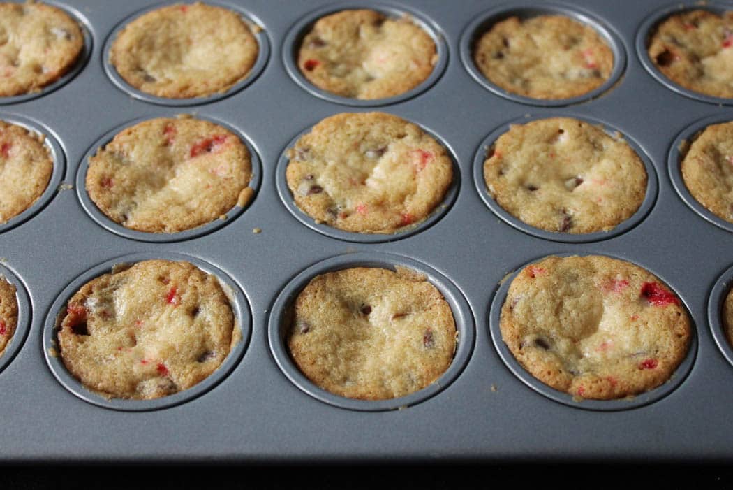 peppermint-chocolate-chip-blondie-bites-step-9