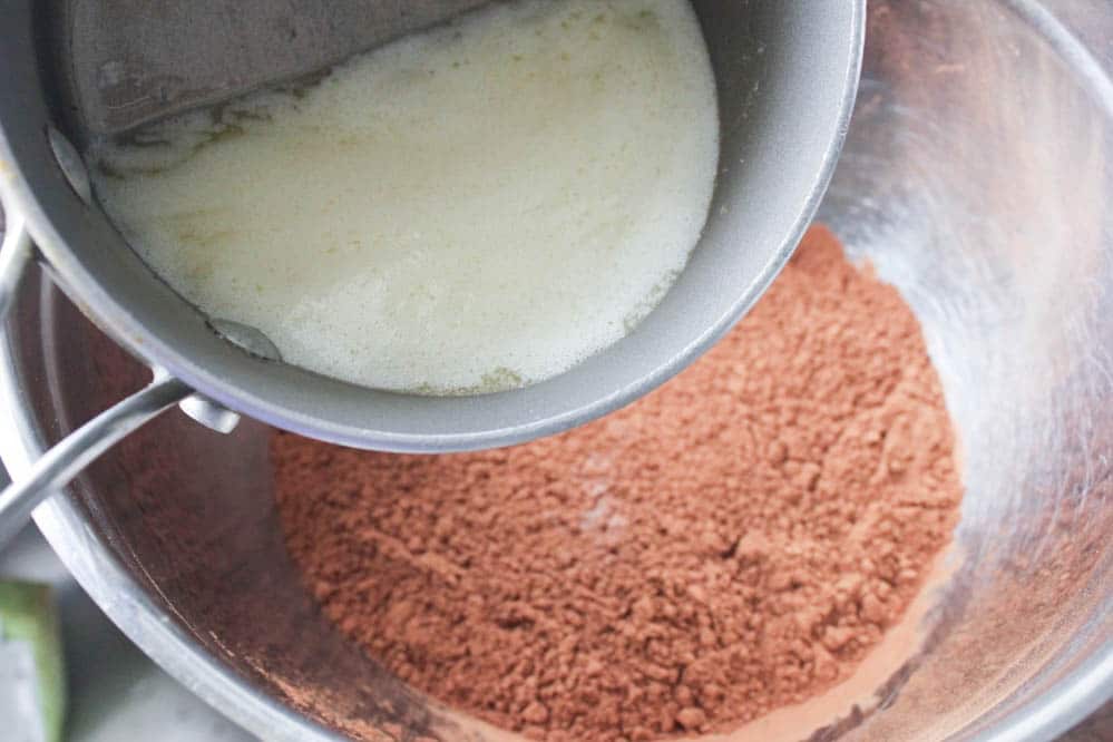 Chocolate-Chip-Cheesecake-Swirl-Brownie-Bites-Step-3