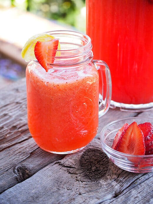 Fresh strawberry lemonade