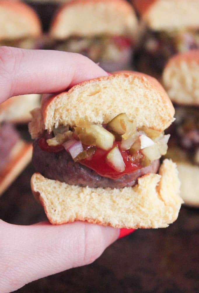 Bacon-and-smoked-cheddar-stuffed-cheeseburger-sliders-with-jalapeno-relish-4