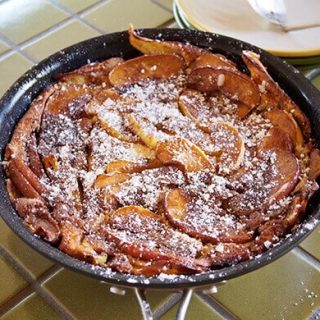 Apple pancake out of the oven