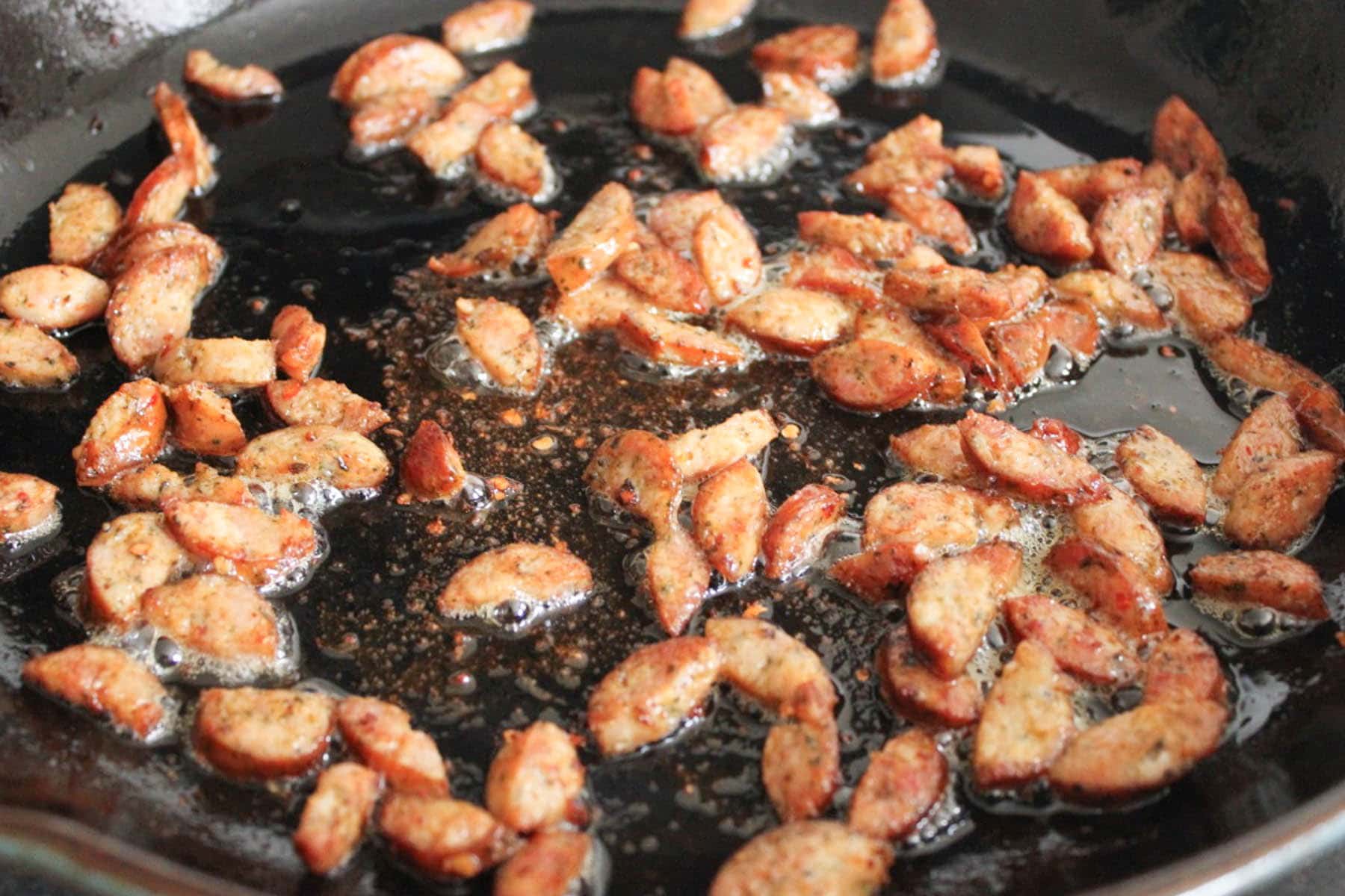 baked-eggs-with-quinoa-chicken-sausage-and-salsa-verde-step-1