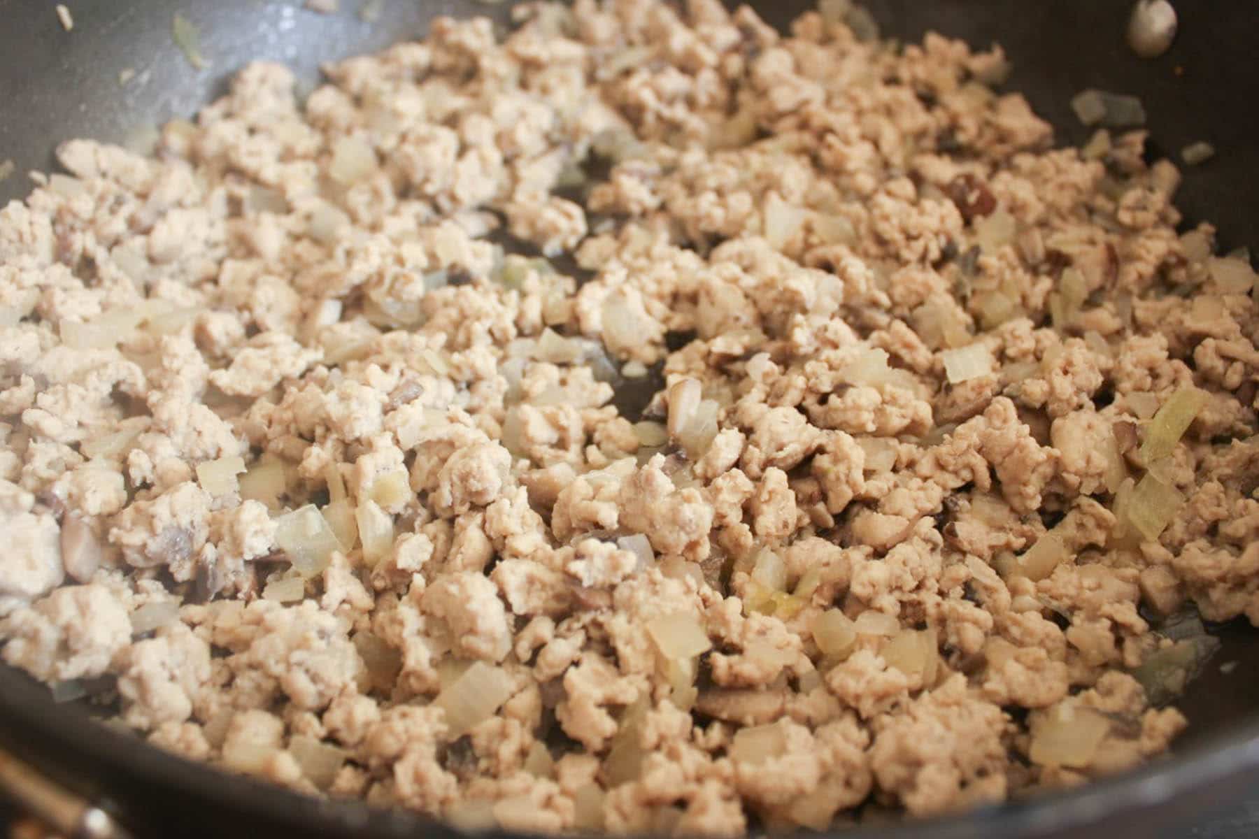 Lasagna-quinoa-bake-with-chicken-spinach-and-mushrooms-step-2