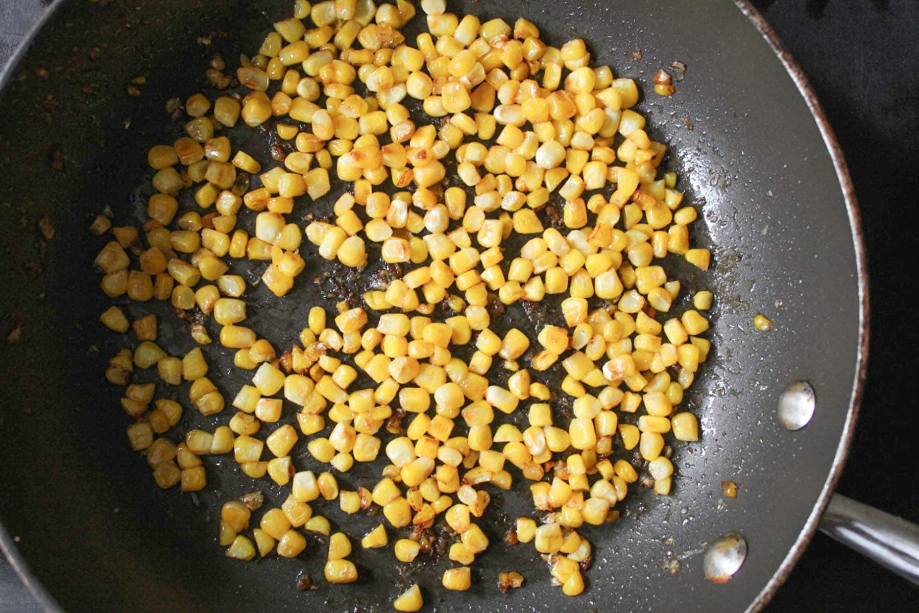 chicken-and-goat-cheese-burgers-with-peaches-corn-and-cherry-tomatoes-step-4