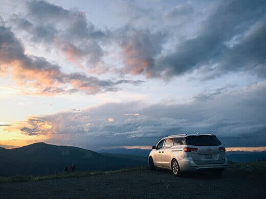 Kia Sedona at sunset