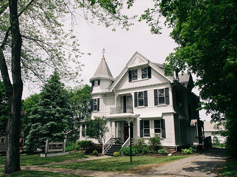Lang House Inn