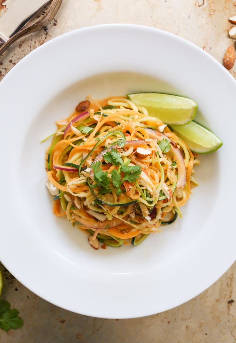 raw-zucchini-noodle-salad-with-spicy-almond-dressing-3