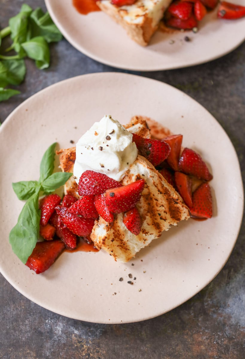 Grilled-Angel-Food-Cake-Whipped-Mascarpone-Balsamic-Strawberries-5