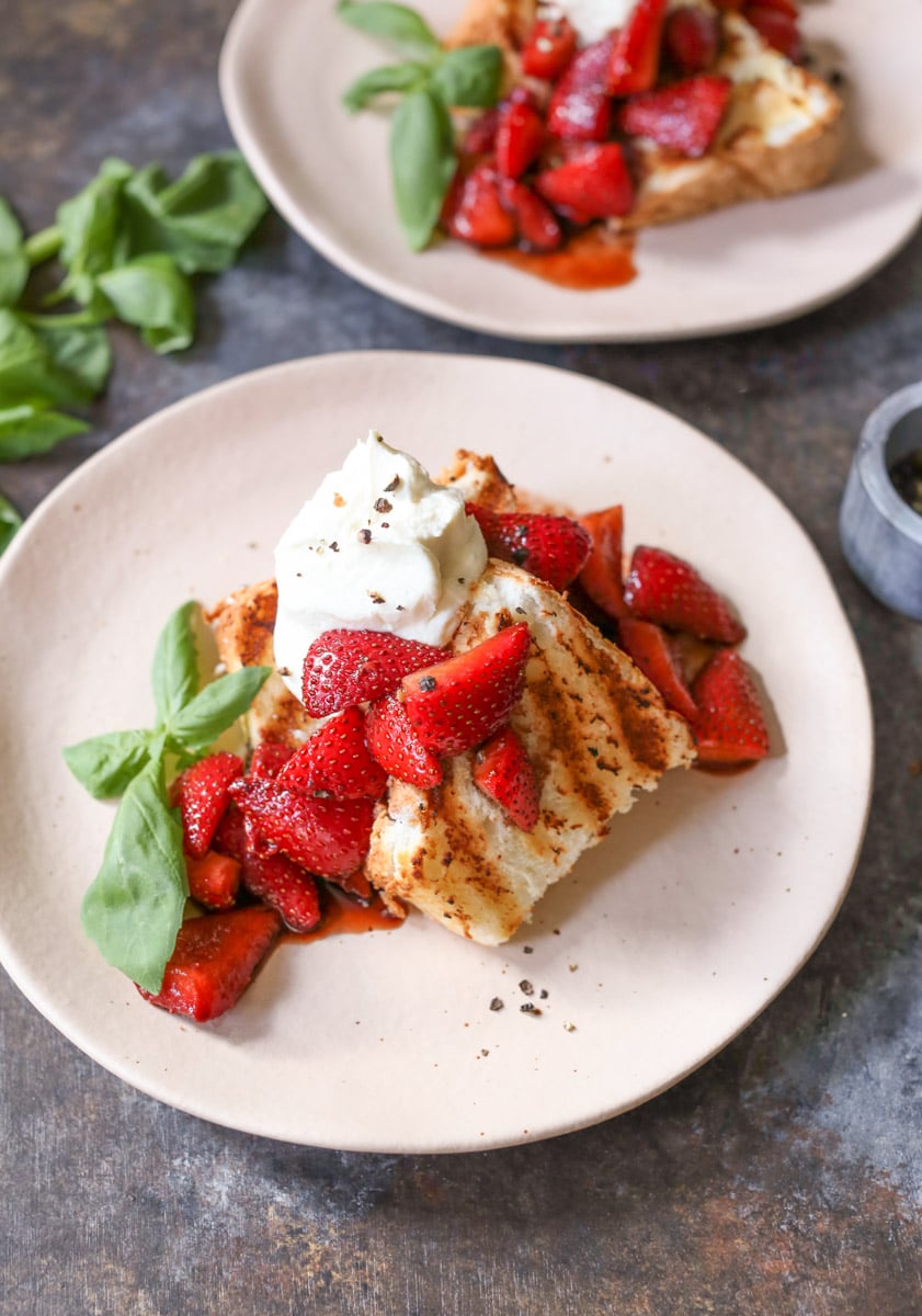 Grilled-Angel-Food-Cake-Whipped-Mascarpone-Balsamic-Strawberries-8