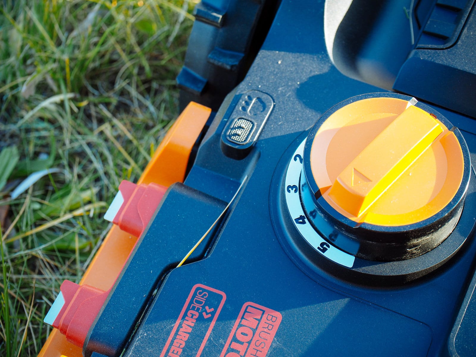 Adjustable cutting heights on the WORX Landroid mower