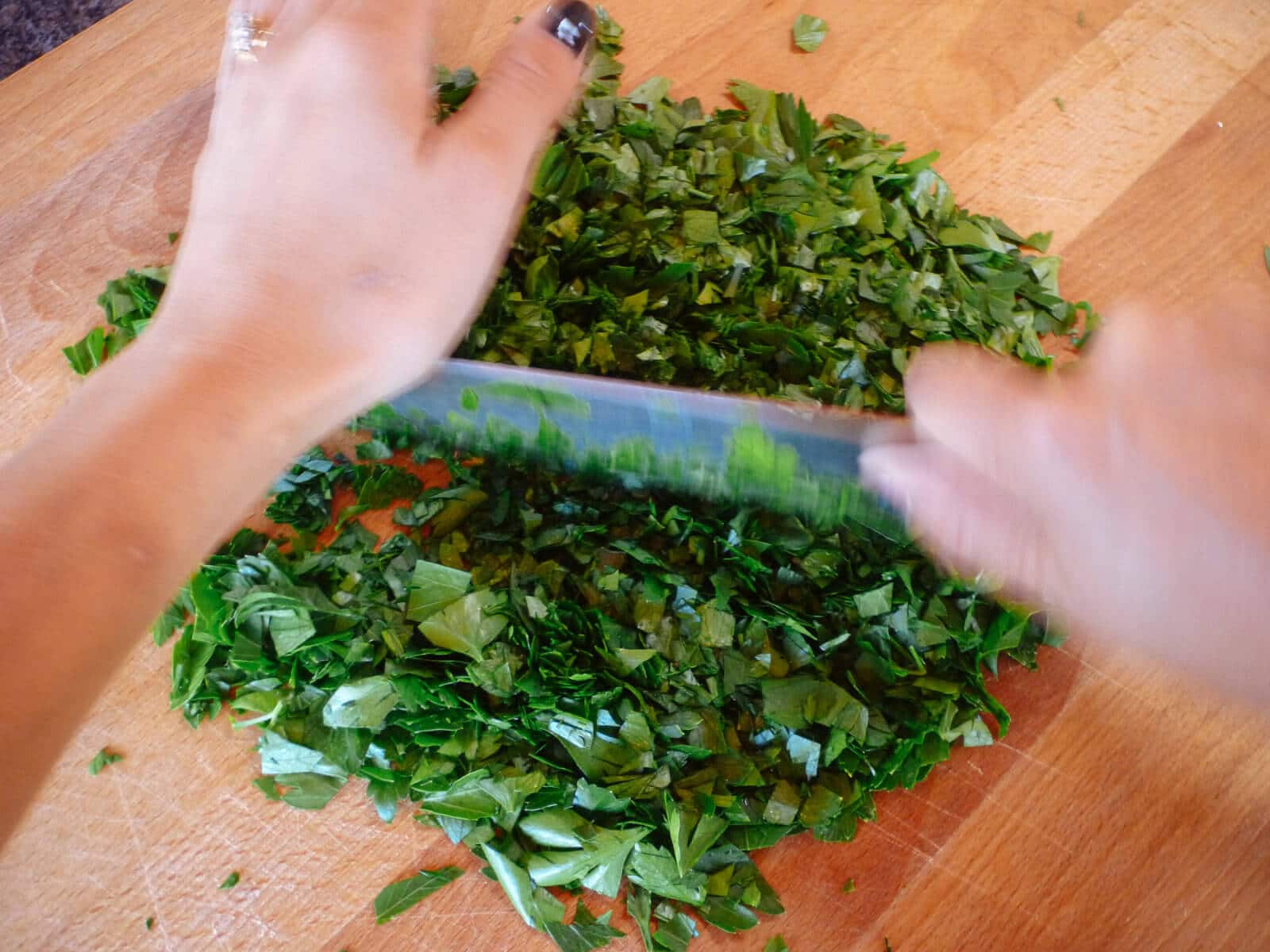 Mince the parsley